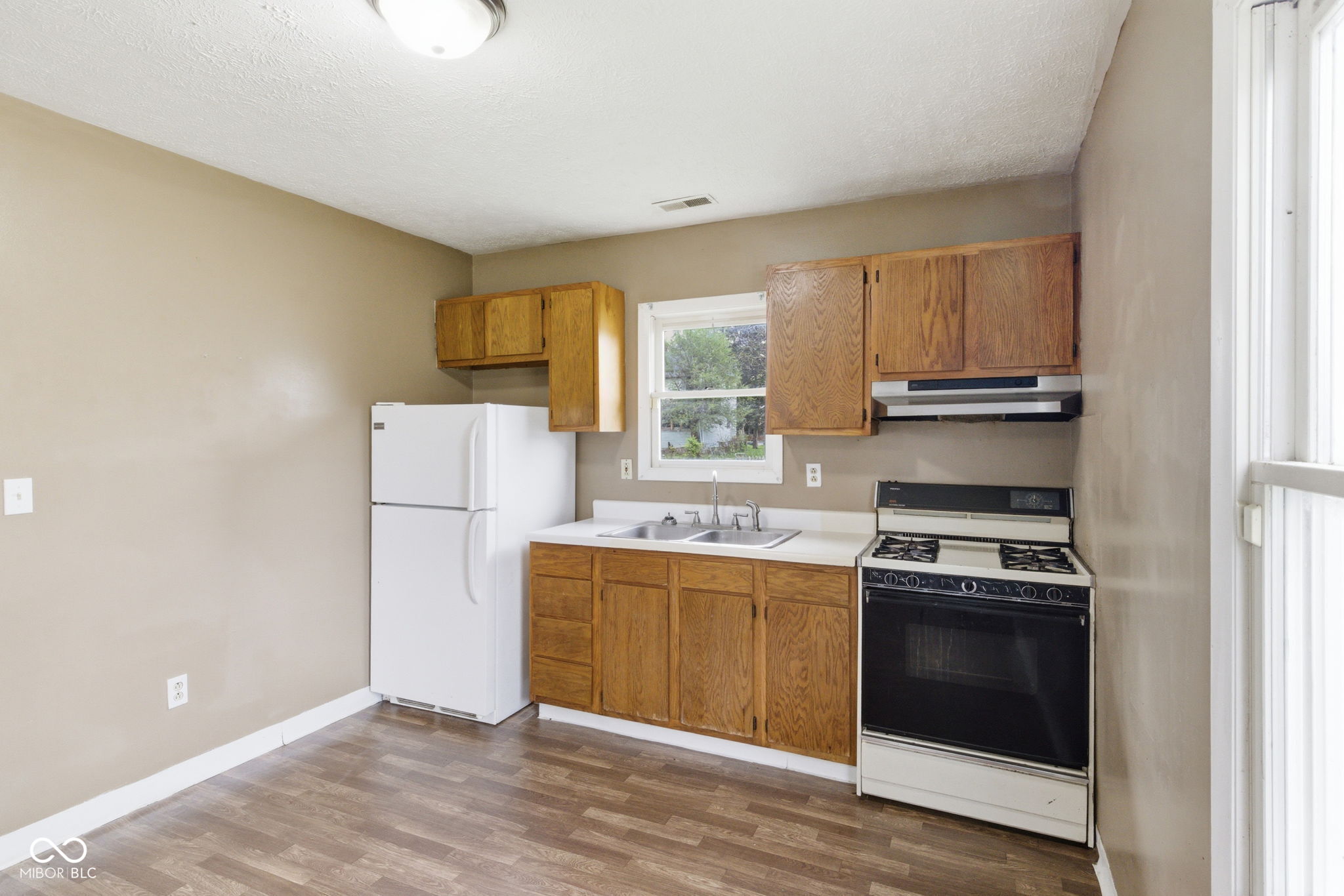 1224 West 13th Street Anderson, IN 46016 - Photo 3 of 12