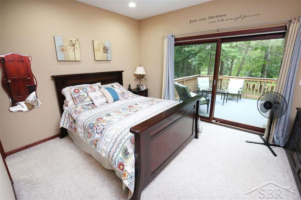 1886 West Stewart Road Midland, MI 48640 - Photo 9 of 43 31394602-8.JPG