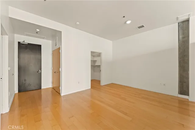 $3,900 | 1100 South Hope Street, Unit 1704, Los Angeles, CA 90015