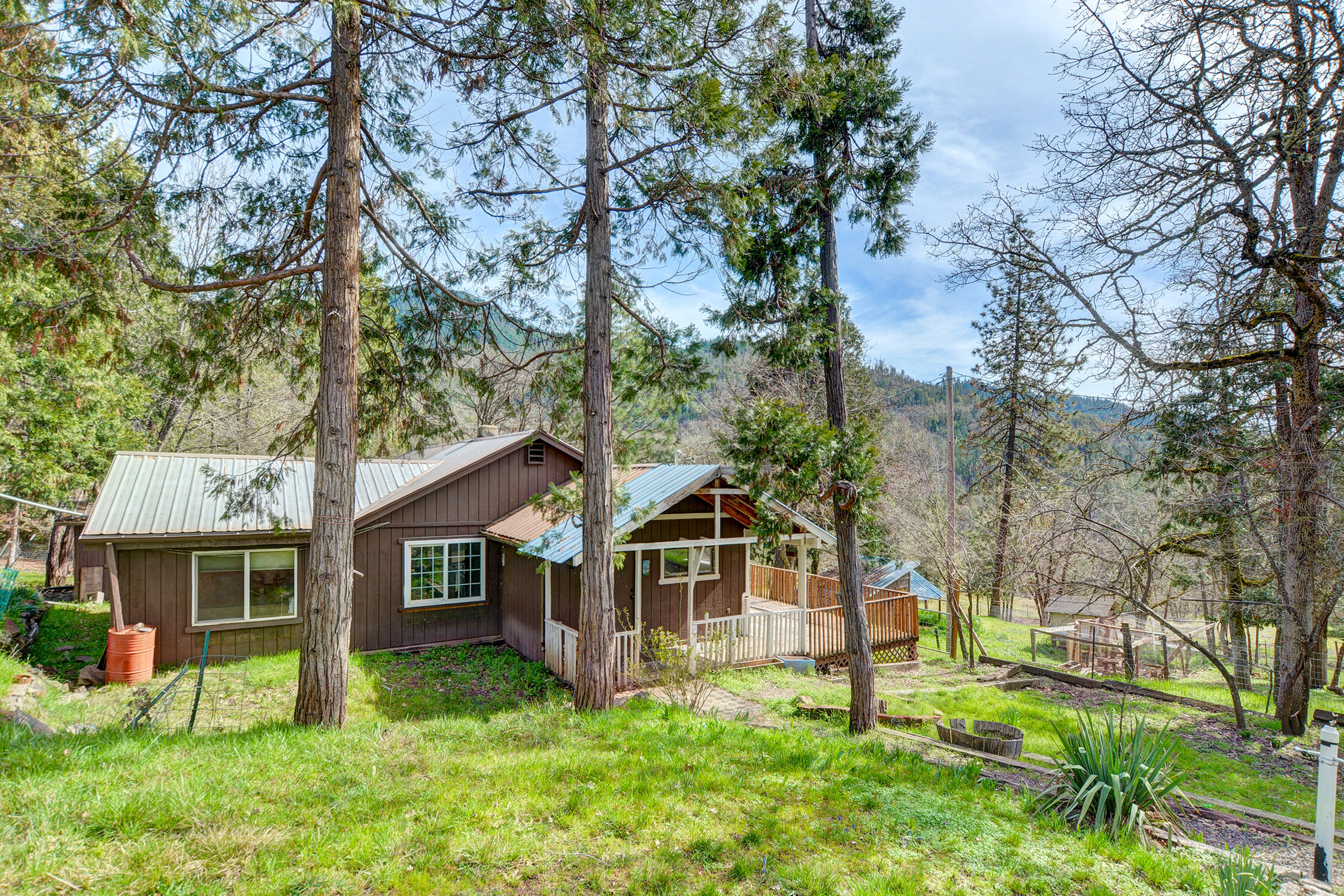 5492 Highway 227 Trail, OR 97541 - Photo 1 of 57