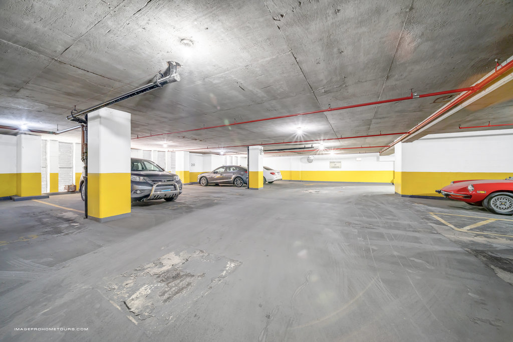 6325 North Sheridan Road, Unit 1903 Chicago, IL 60660 - Photo 20 of 20 a view of a room with gym equipment