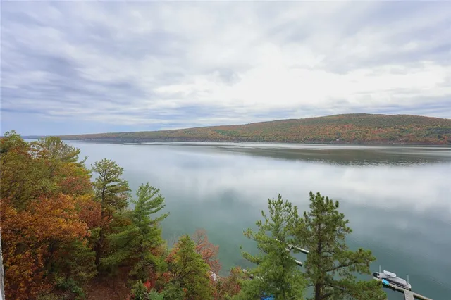 $239,900 | 105 Cliffside Drive, South Bristol, NY 14424