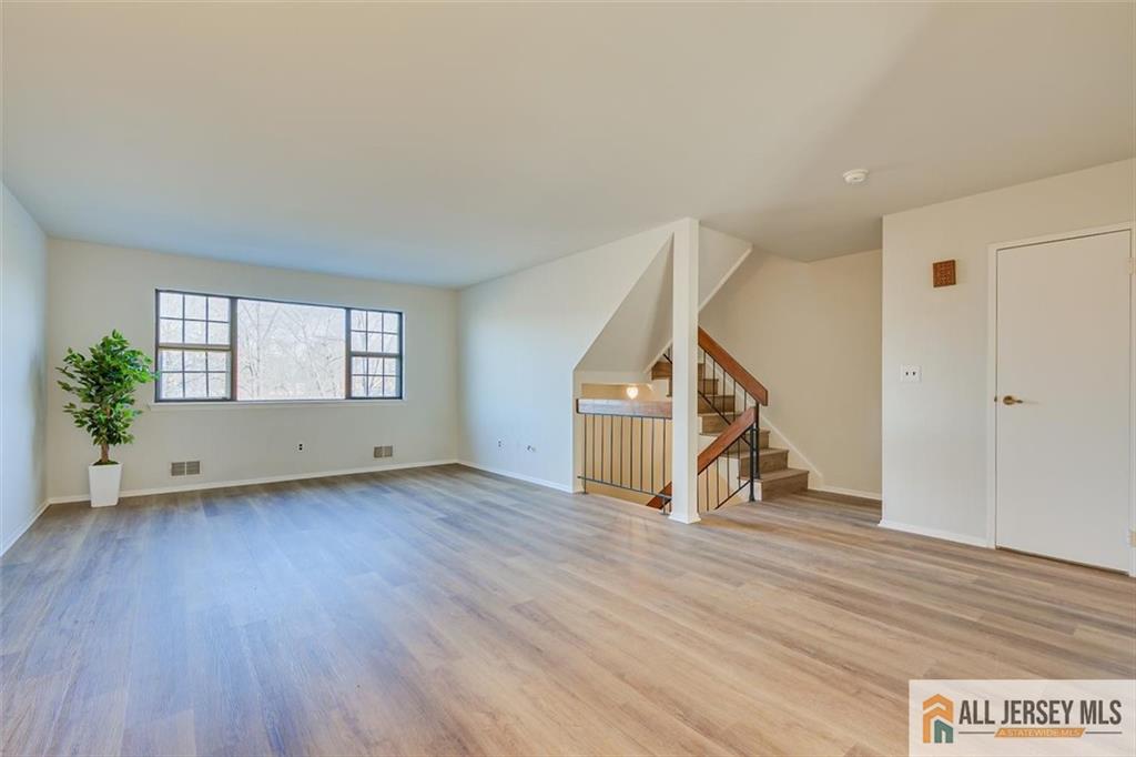7107 Hana Road Edison, NJ 08817 - Photo 10 of 43 Gallery Image 10