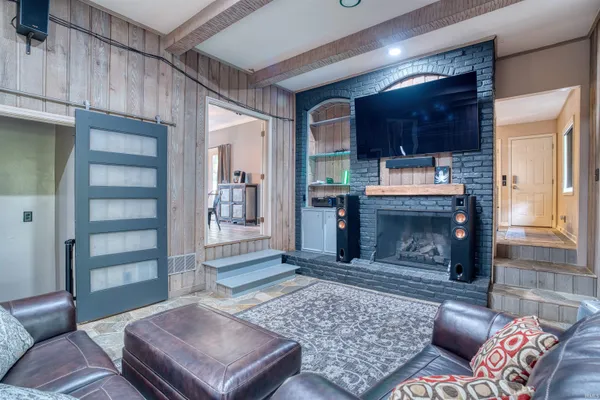 $599,900 | 7366 Parkridge Road, Newburgh, IN 47630