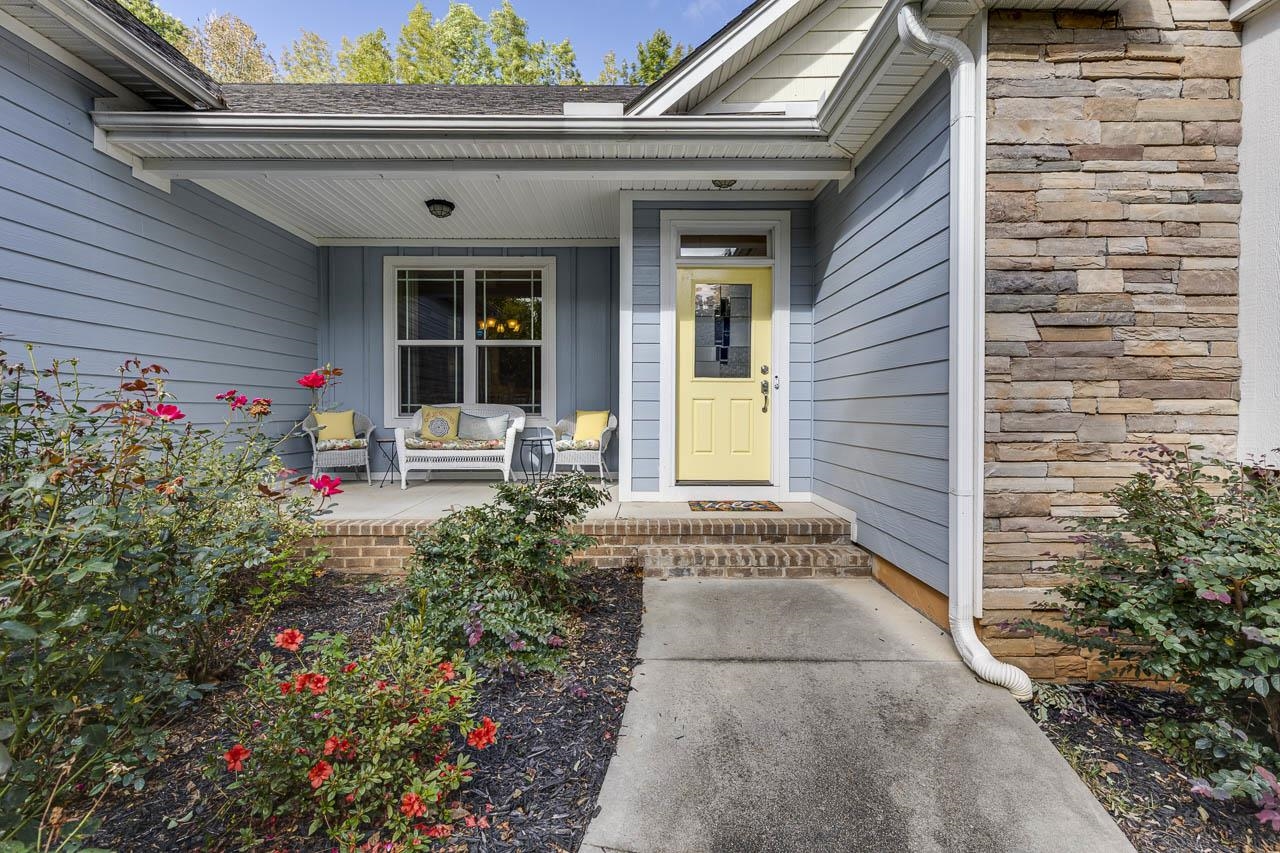 215 Windsor Road Greer, SC 29651 - Photo 4 of 46