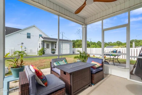 $499,500 | 254 East Red Head Circle, Sneads Ferry, NC 28460