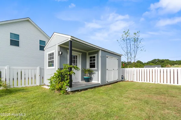 $499,500 | 254 East Red Head Circle, Sneads Ferry, NC 28460