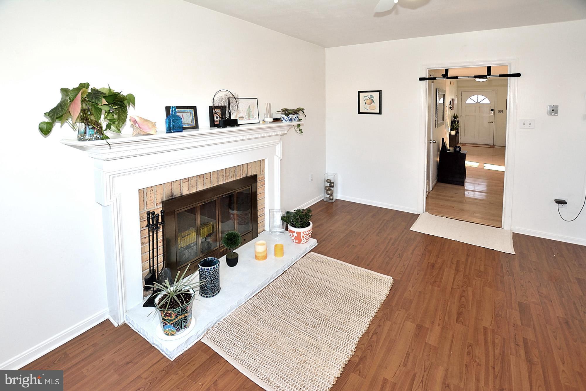 2228 McLean Park Road Falls Church, VA 22043 - Photo 19 of 36 FAMILY ROOM