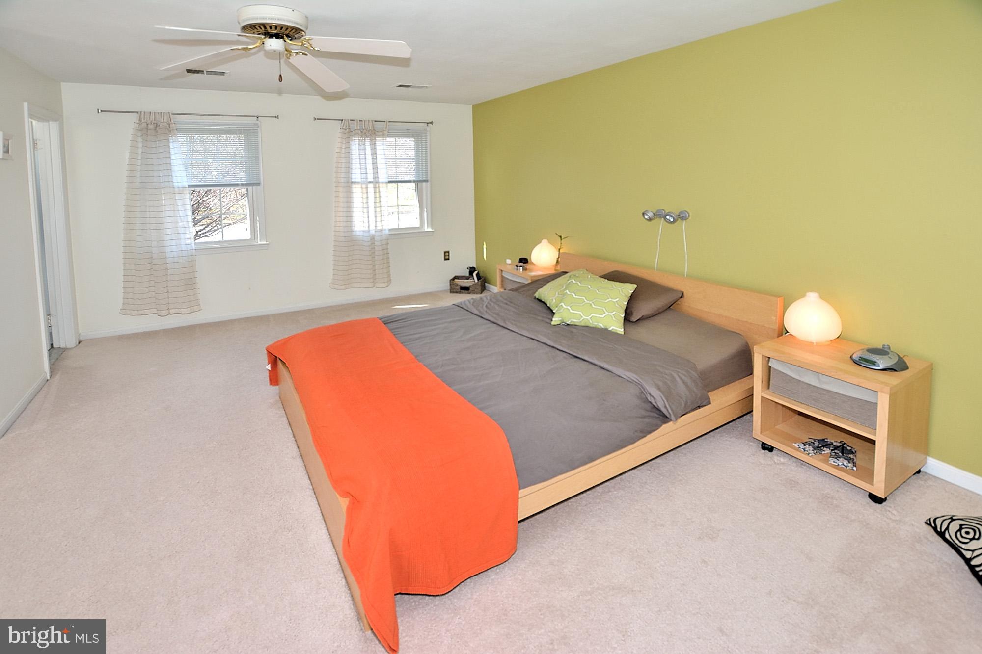 2228 McLean Park Road Falls Church, VA 22043 - Photo 20 of 36 MASTER BEDROOM