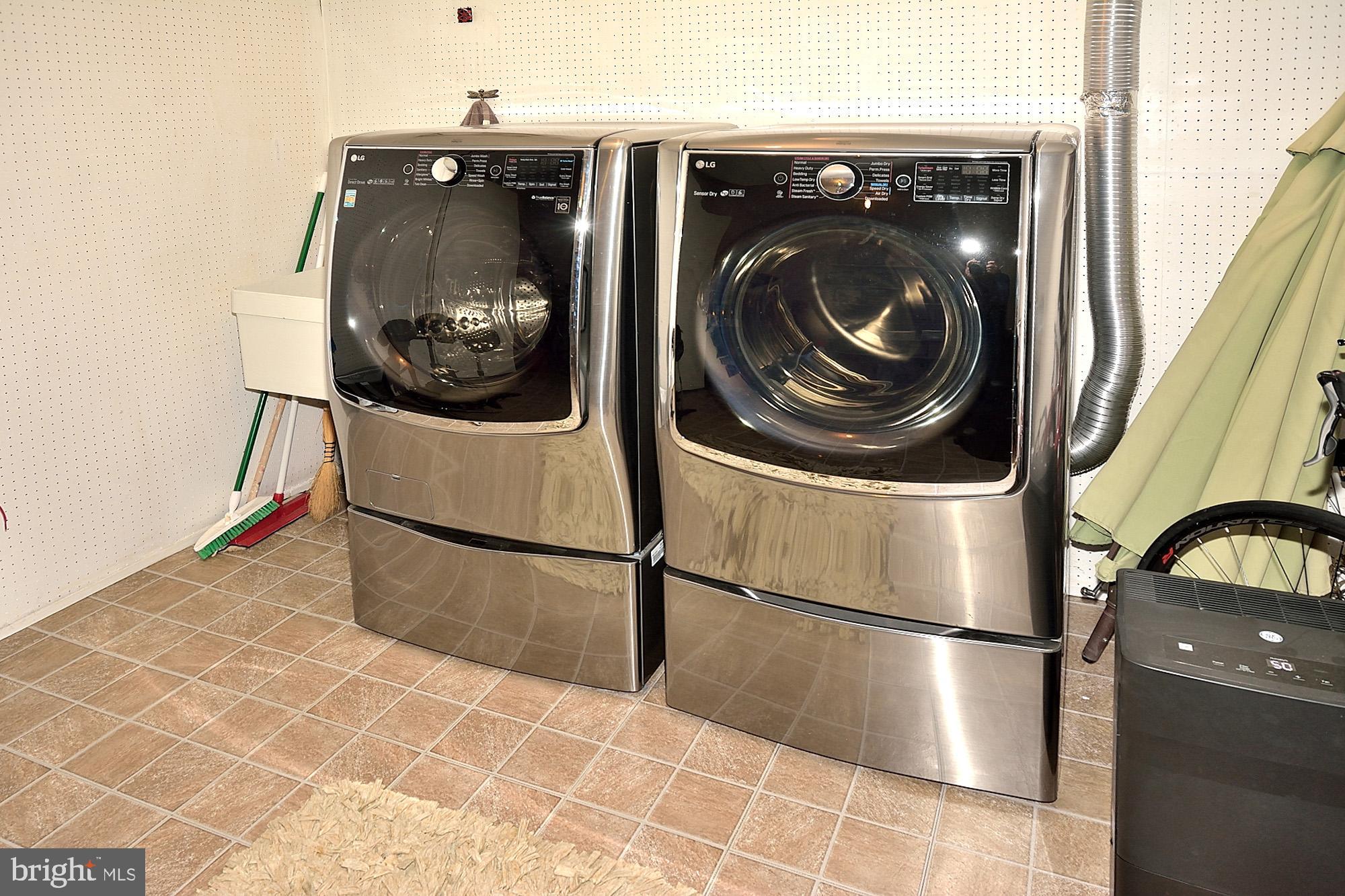 2228 McLean Park Road Falls Church, VA 22043 - Photo 31 of 36 LAUNDRY