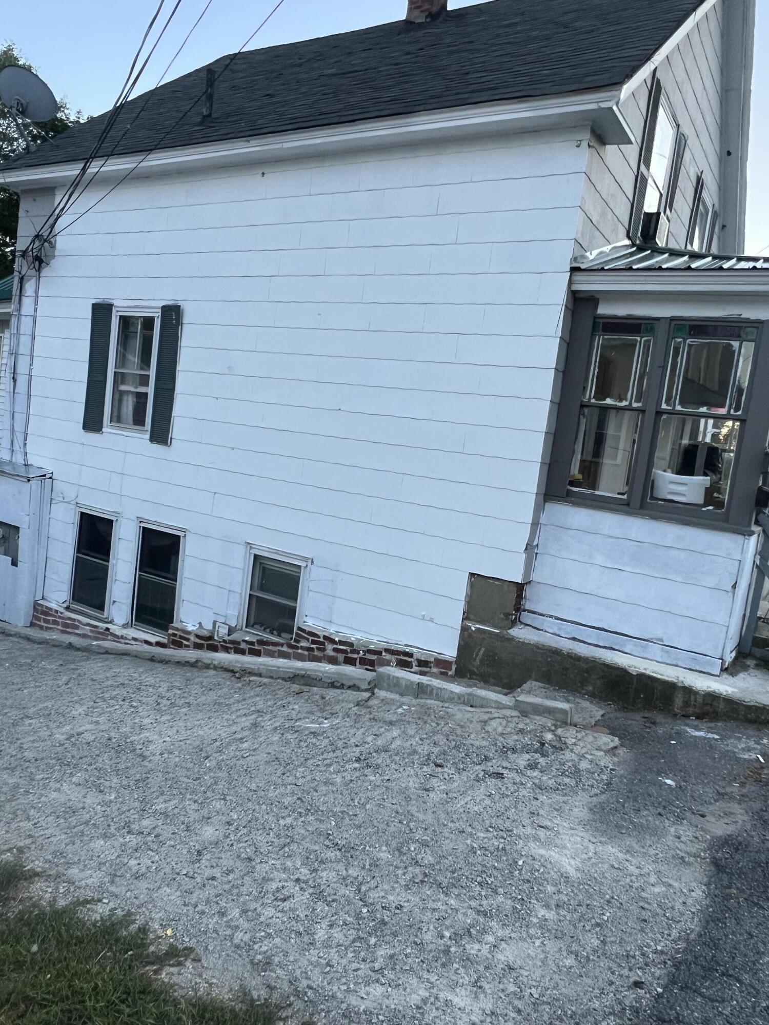 29 Halifax Street Winslow, ME 04901 - Photo 2 of 3 IMG_5480