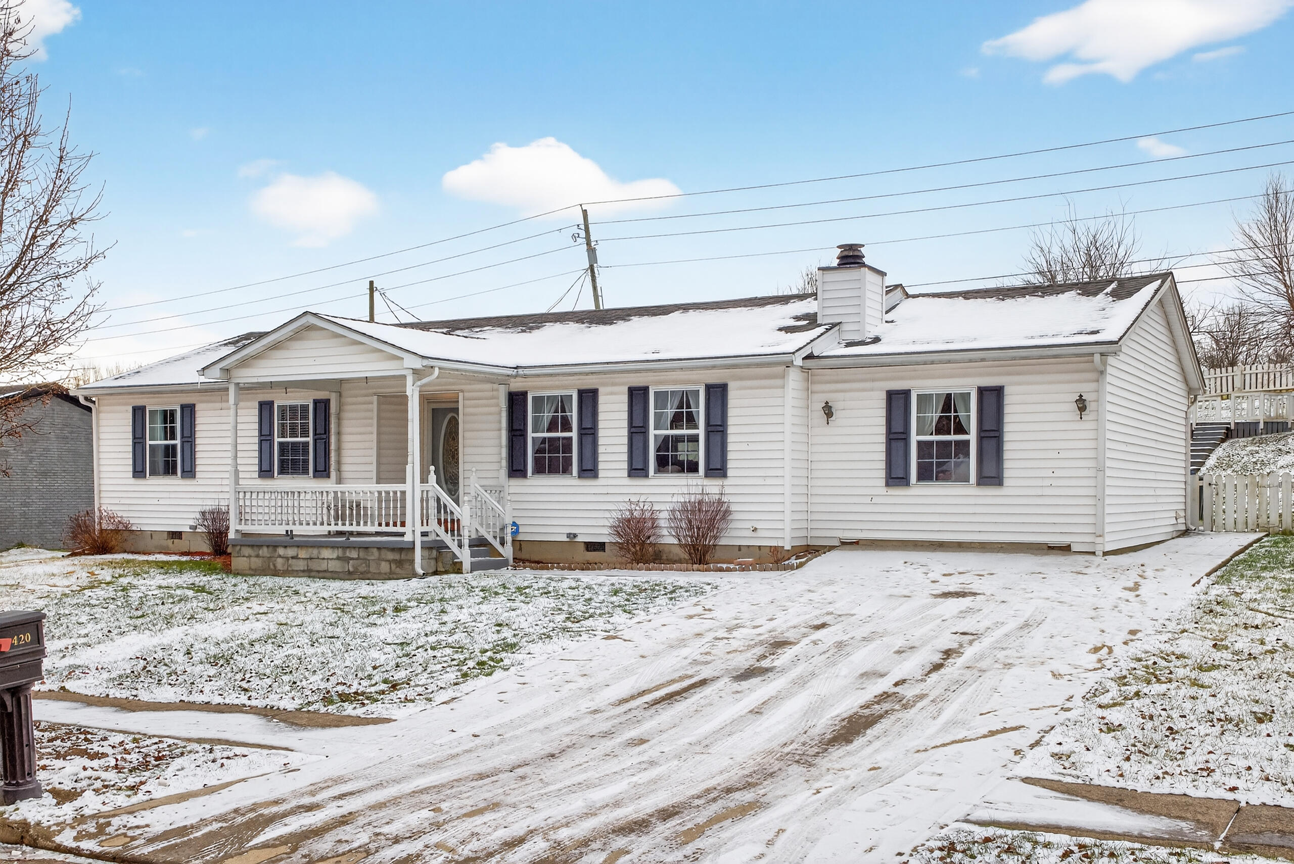 420 Willowbrook Road Winchester, KY 40391 - Photo 2 of 32 Welcome home!