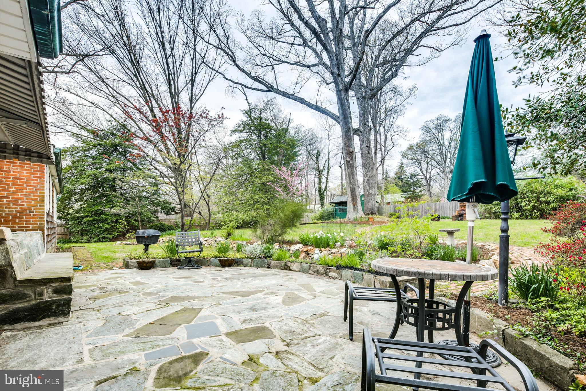 2013 Franwall Avenue Silver Spring, MD 20902 - Photo 22 of 28 Exterior Rear Fenced Patio