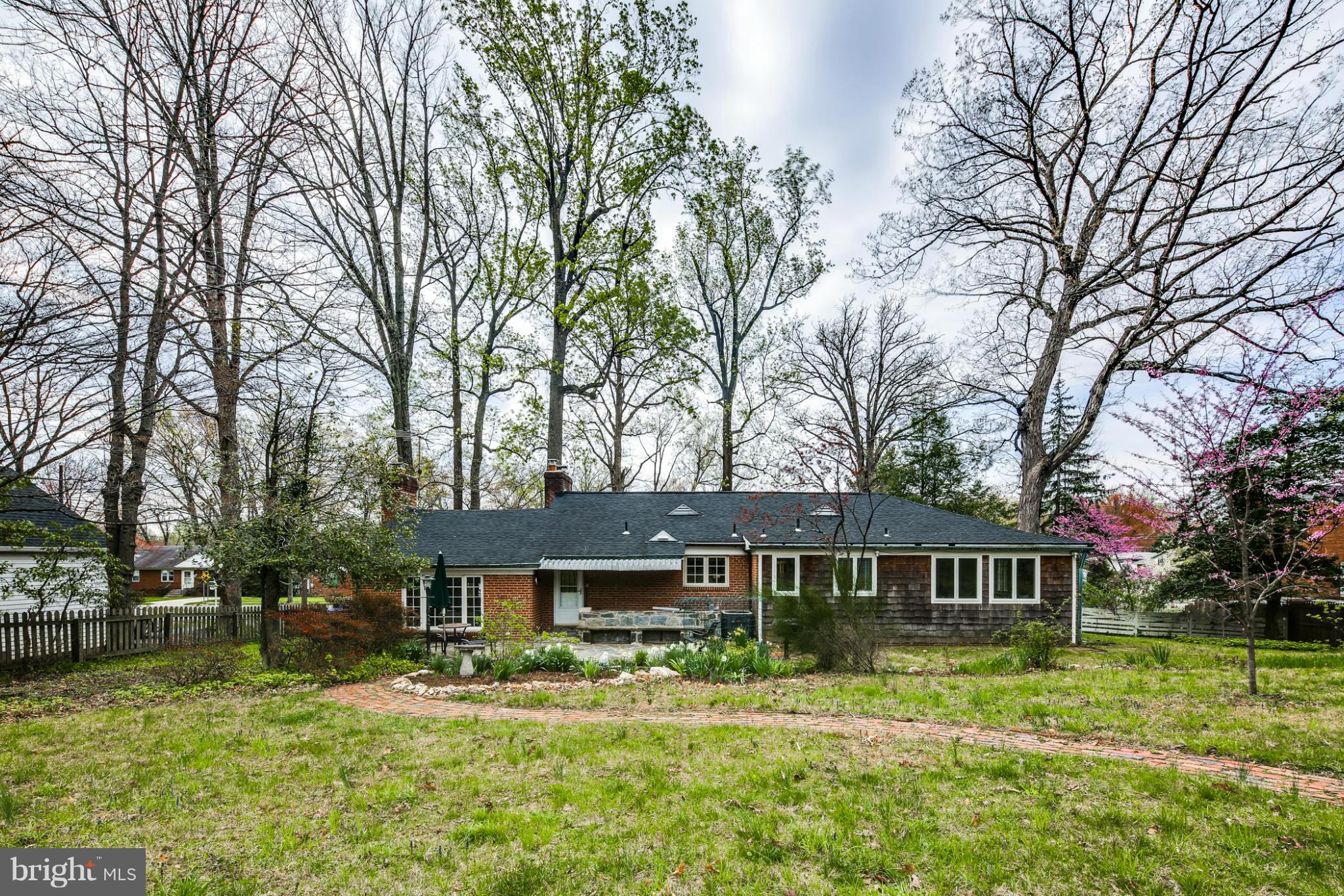 2013 Franwall Avenue Silver Spring, MD 20902 - Photo 26 of 28 Exterior (Rear)