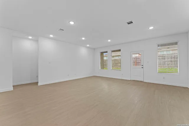 $295,000 | 2331 Fort Davis Pass, Marion, TX 78124