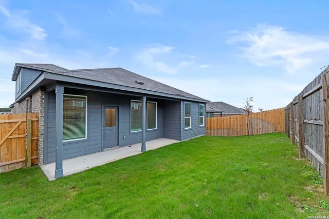 $295,000 | 2331 Fort Davis Pass, Marion, TX 78124