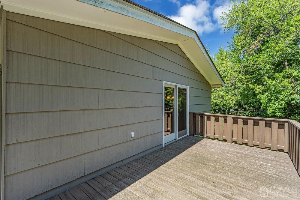 24 Chandler Road Edison, NJ 08820 - Photo 28 of 30 a balcony view with a outdoor space
