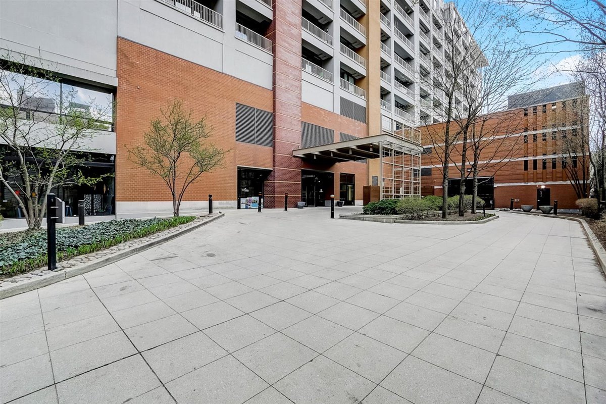 1530 South State Street, Unit 515 Chicago, IL 60605 - Photo 3 of 19