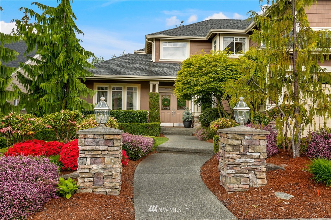 16913 164th Way Southeast Renton, WA 98058 - Photo 2 of 25 Gallery Image 2