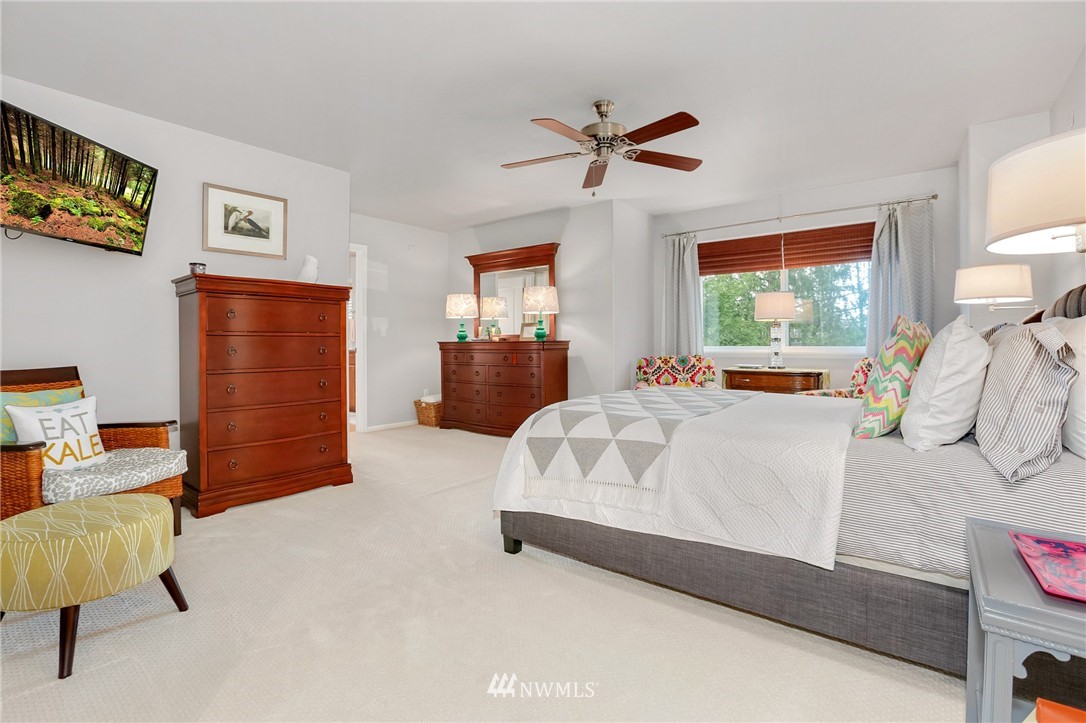 16913 164th Way Southeast Renton, WA 98058 - Photo 14 of 25 Gallery Image 14