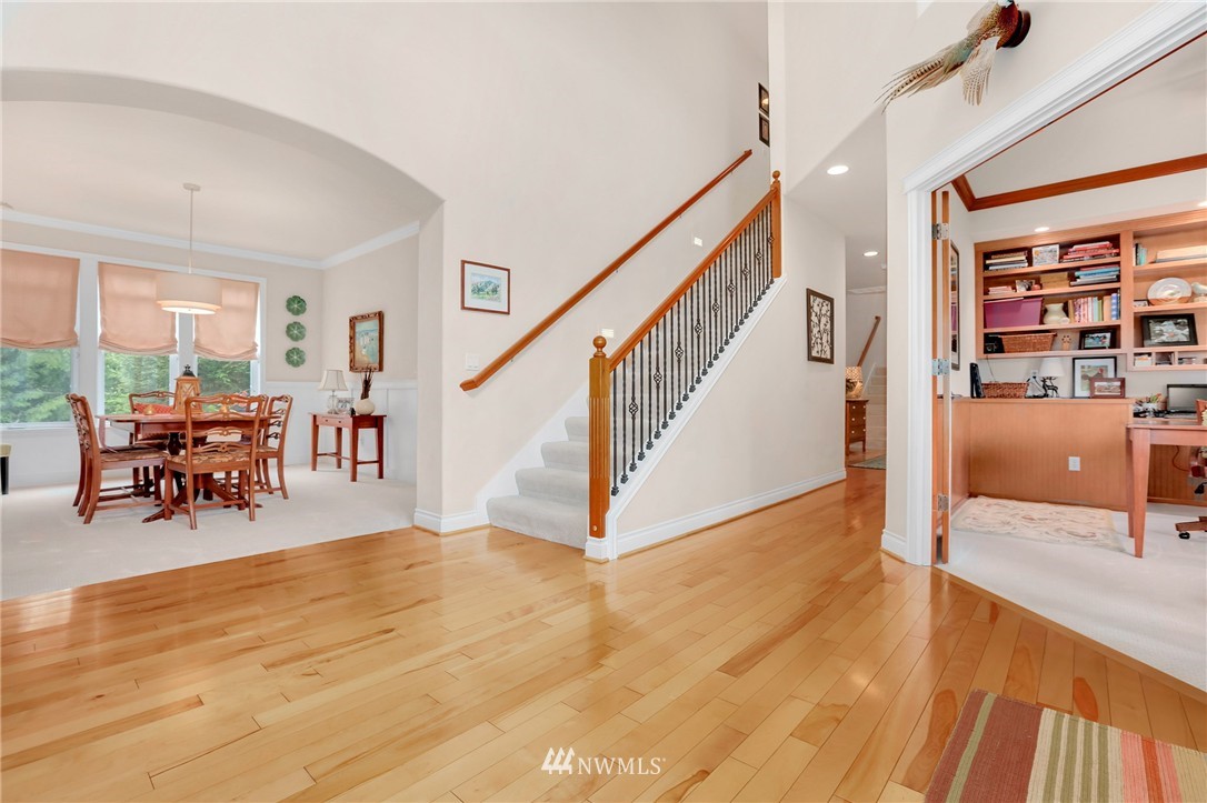 16913 164th Way Southeast Renton, WA 98058 - Photo 3 of 25 Gallery Image 3