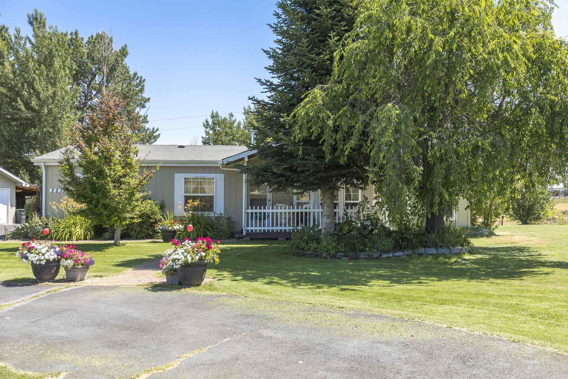 22310 North Austin Road Colbert, WA 99005 - Photo 1 of 35