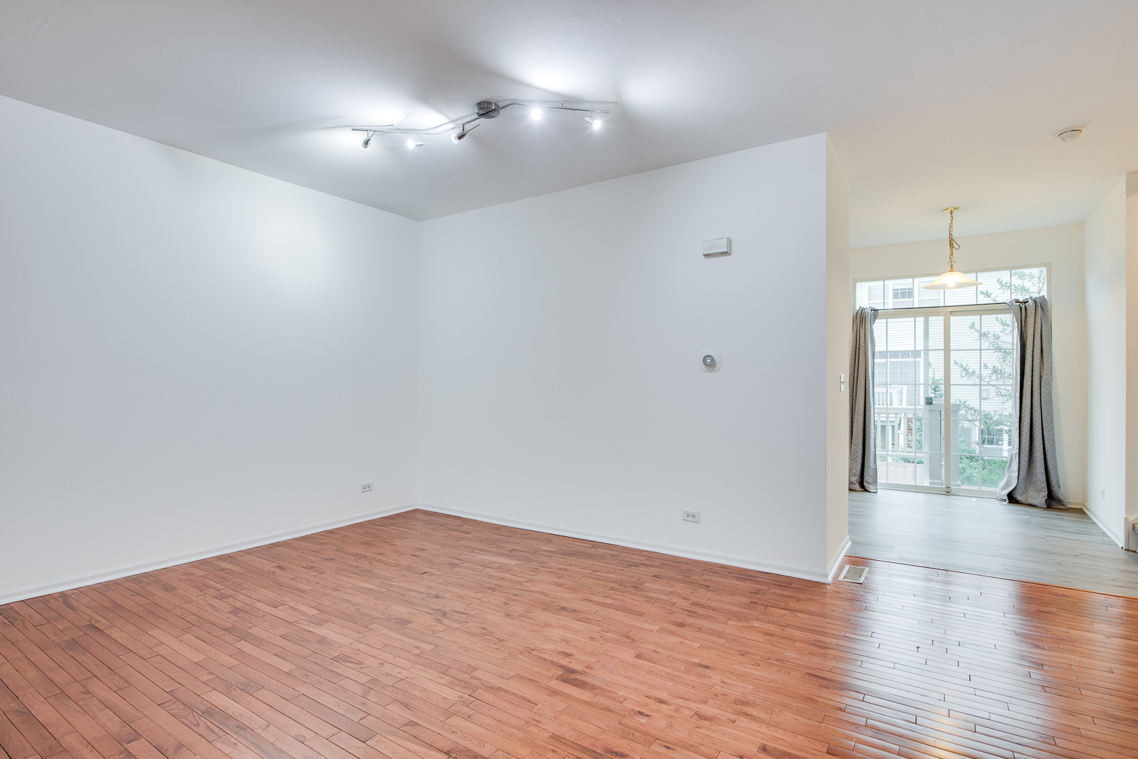 401 North Commerce Street, Unit 401 Aurora, IL 60504 - Photo 17 of 20