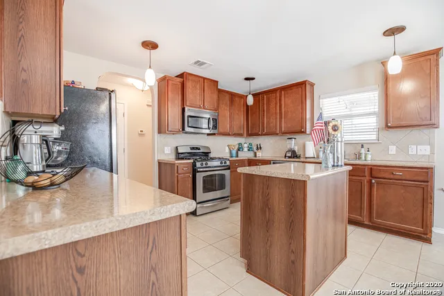 $1,695 | 761 Fountain Gate, Schertz, TX 78108