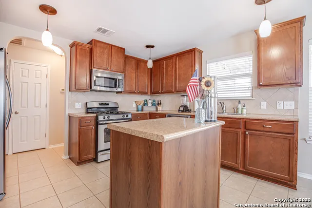 $1,695 | 761 Fountain Gate, Schertz, TX 78108