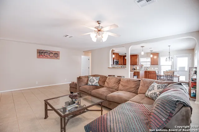 $1,695 | 761 Fountain Gate, Schertz, TX 78108