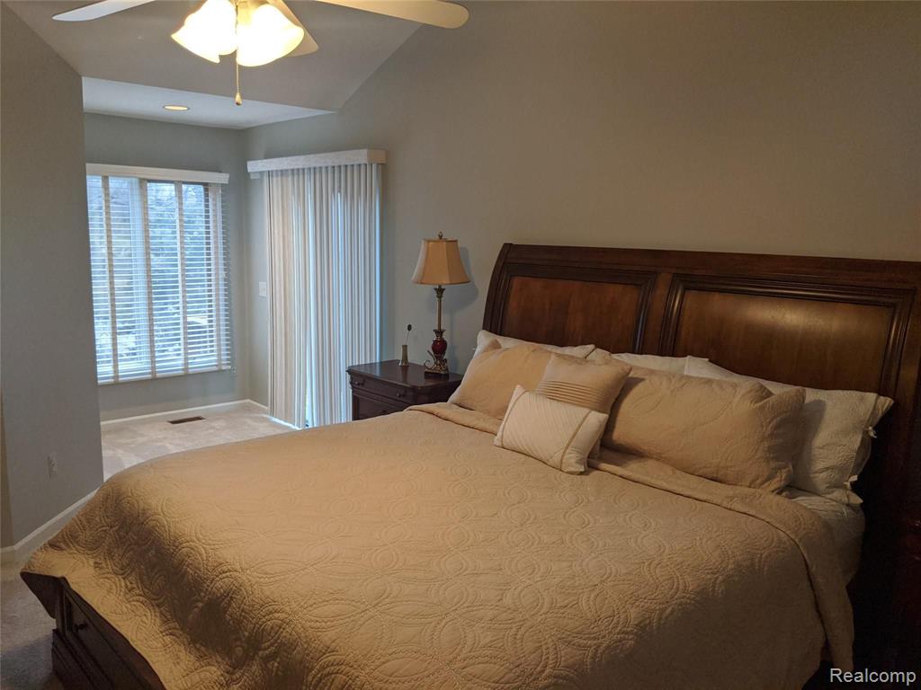 3255 Fairgrove Terrace Rochester Hills, MI 48309 - Photo 16 of 38