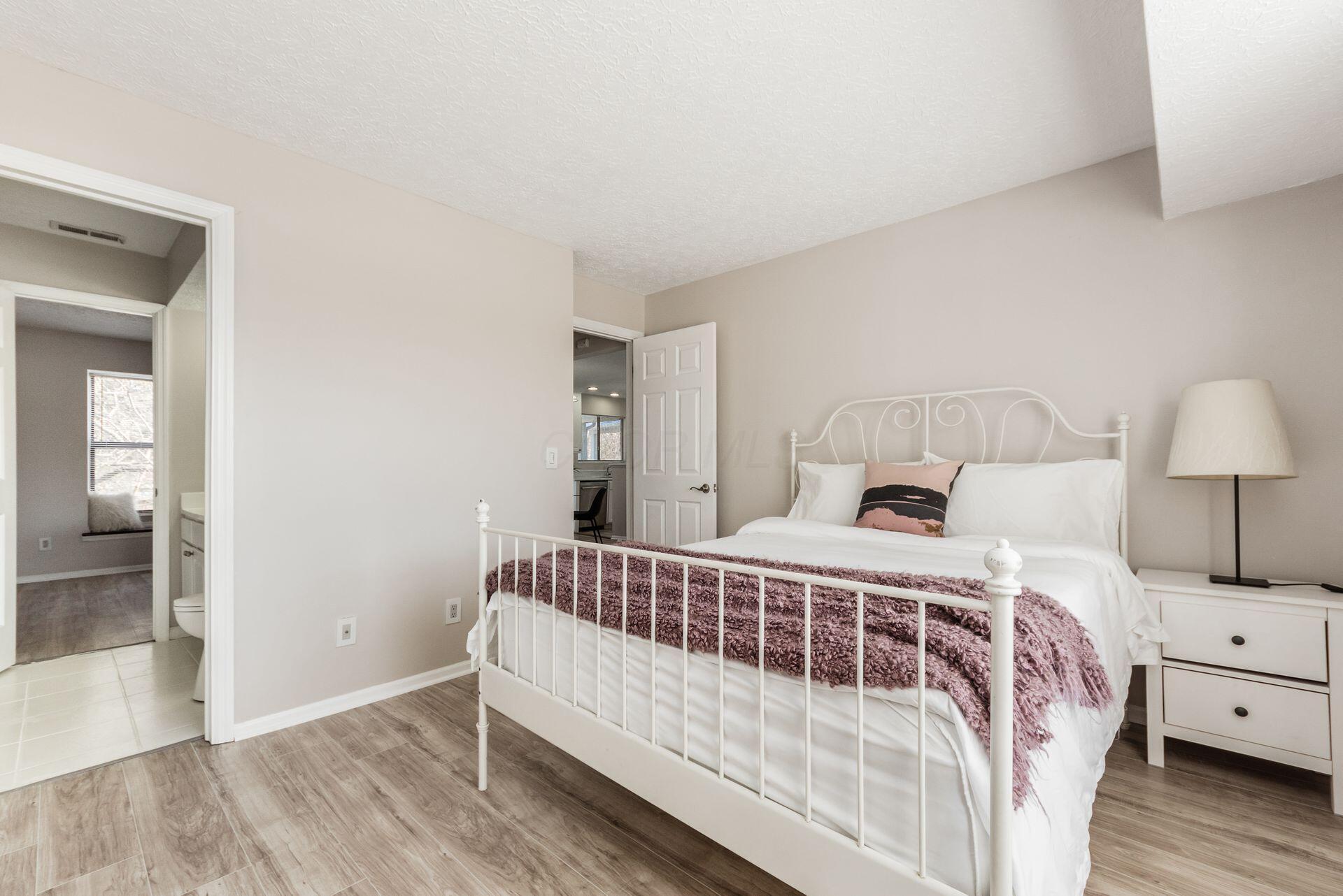 5322 Darlington Road, Unit D Columbus, OH 43220 - Photo 18 of 26 Bedroom 2