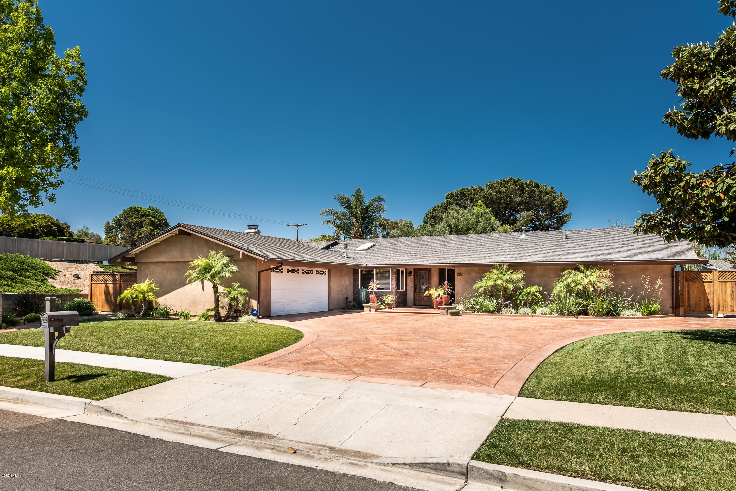 1627 Riente Street Camarillo, CA 93010 - Photo 2 of 35 1627 Riente Street-print-001-14-Front-42