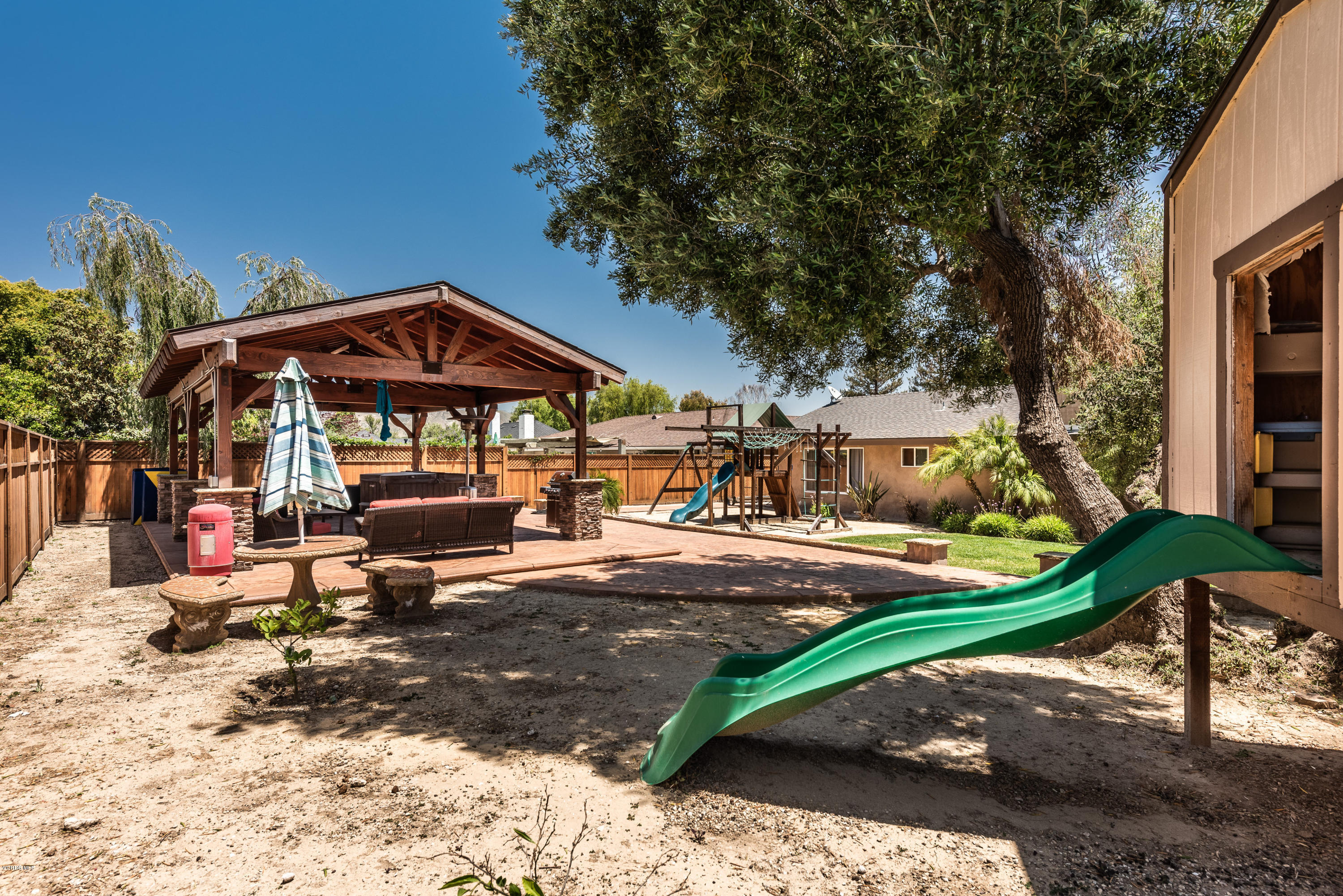 1627 Riente Street Camarillo, CA 93010 - Photo 13 of 35 1627 Riente Street-print-032-36-Back Yar
