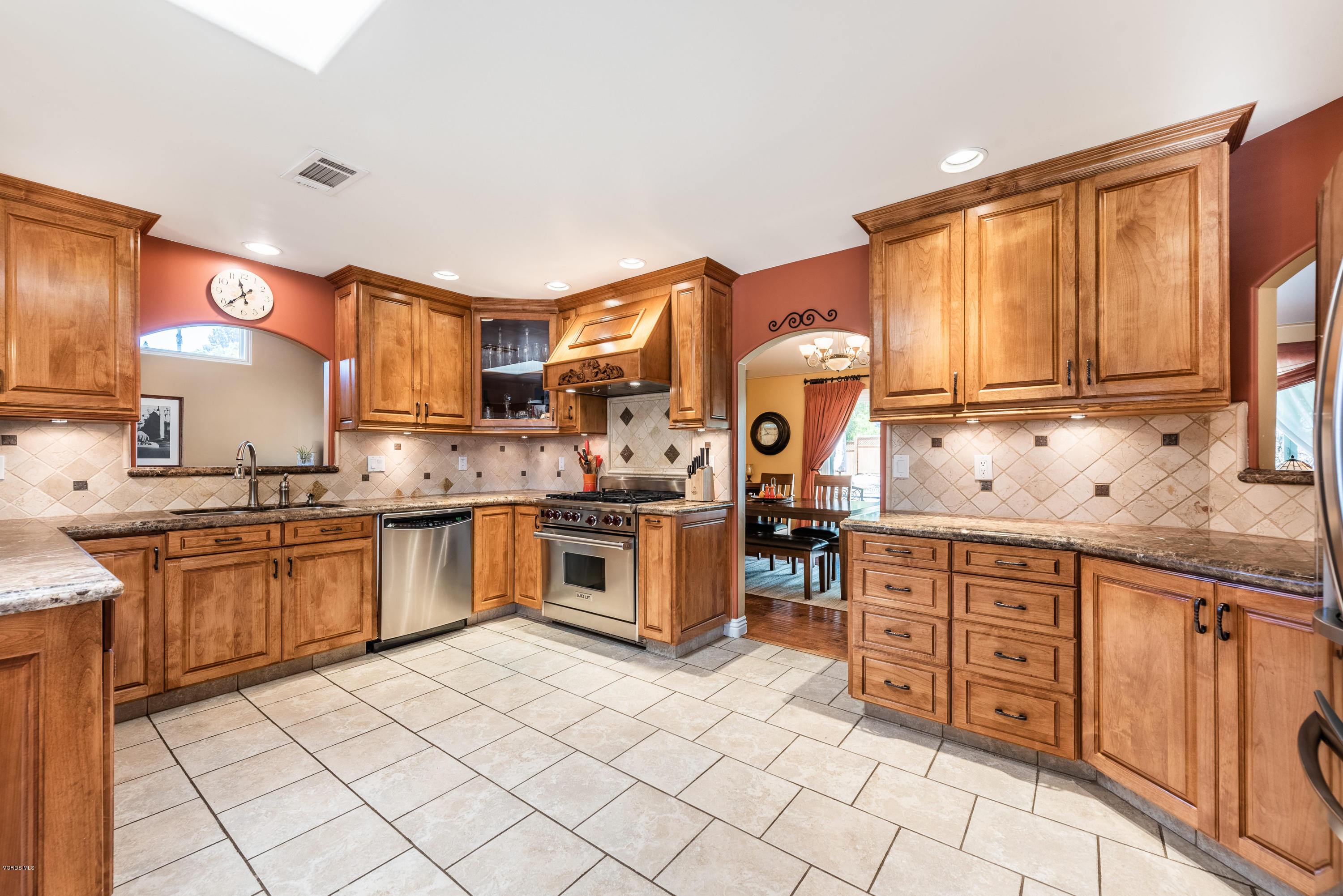 1627 Riente Street Camarillo, CA 93010 - Photo 17 of 35 1627 Riente Street-print-014-40-Kitchen-