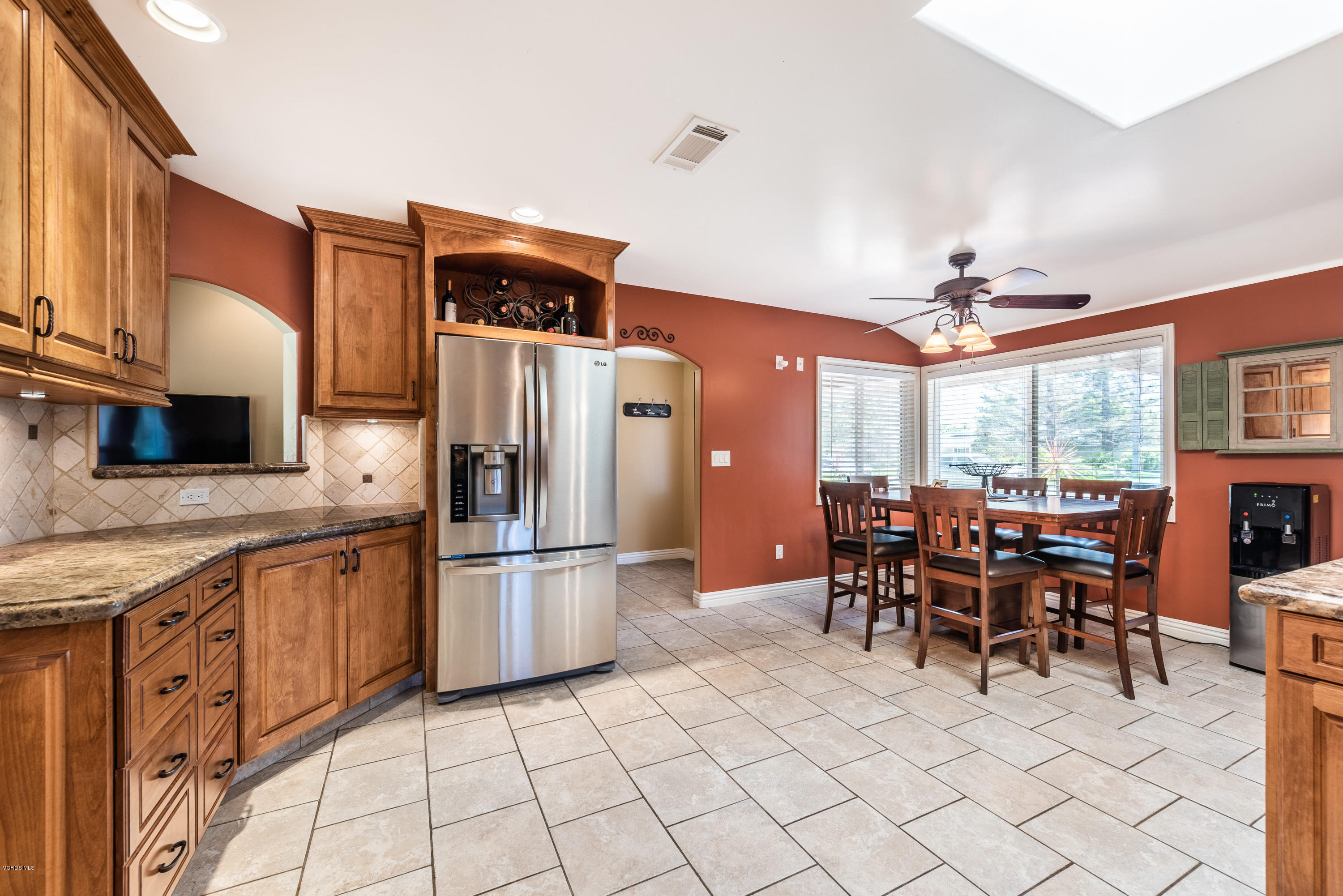 1627 Riente Street Camarillo, CA 93010 - Photo 18 of 35 1627 Riente Street-print-015-19-Kitchen-