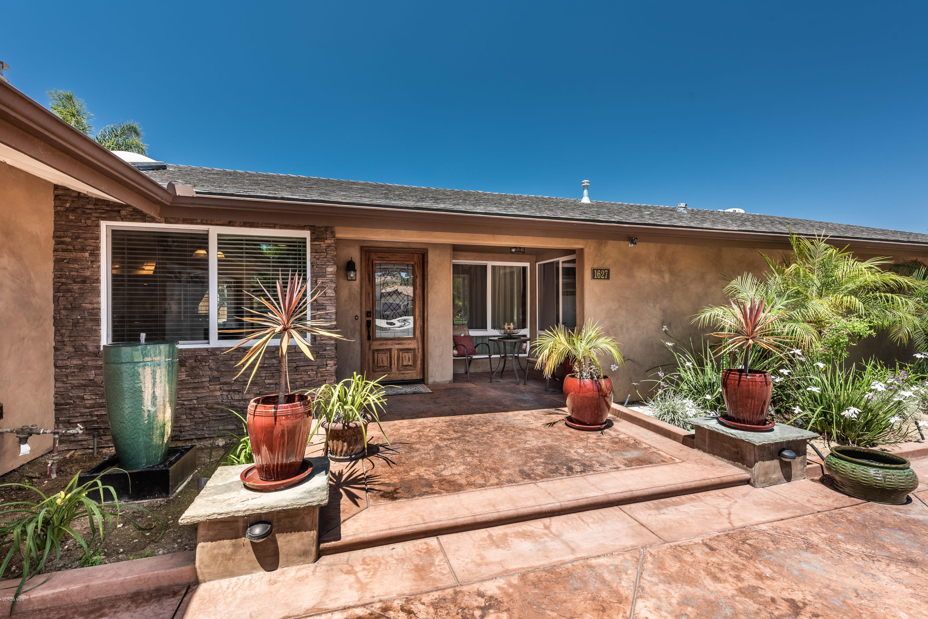 1627 Riente Street Camarillo, CA 93010 - Photo 5 of 35 1627 Riente Street-print-005-1-Front Por