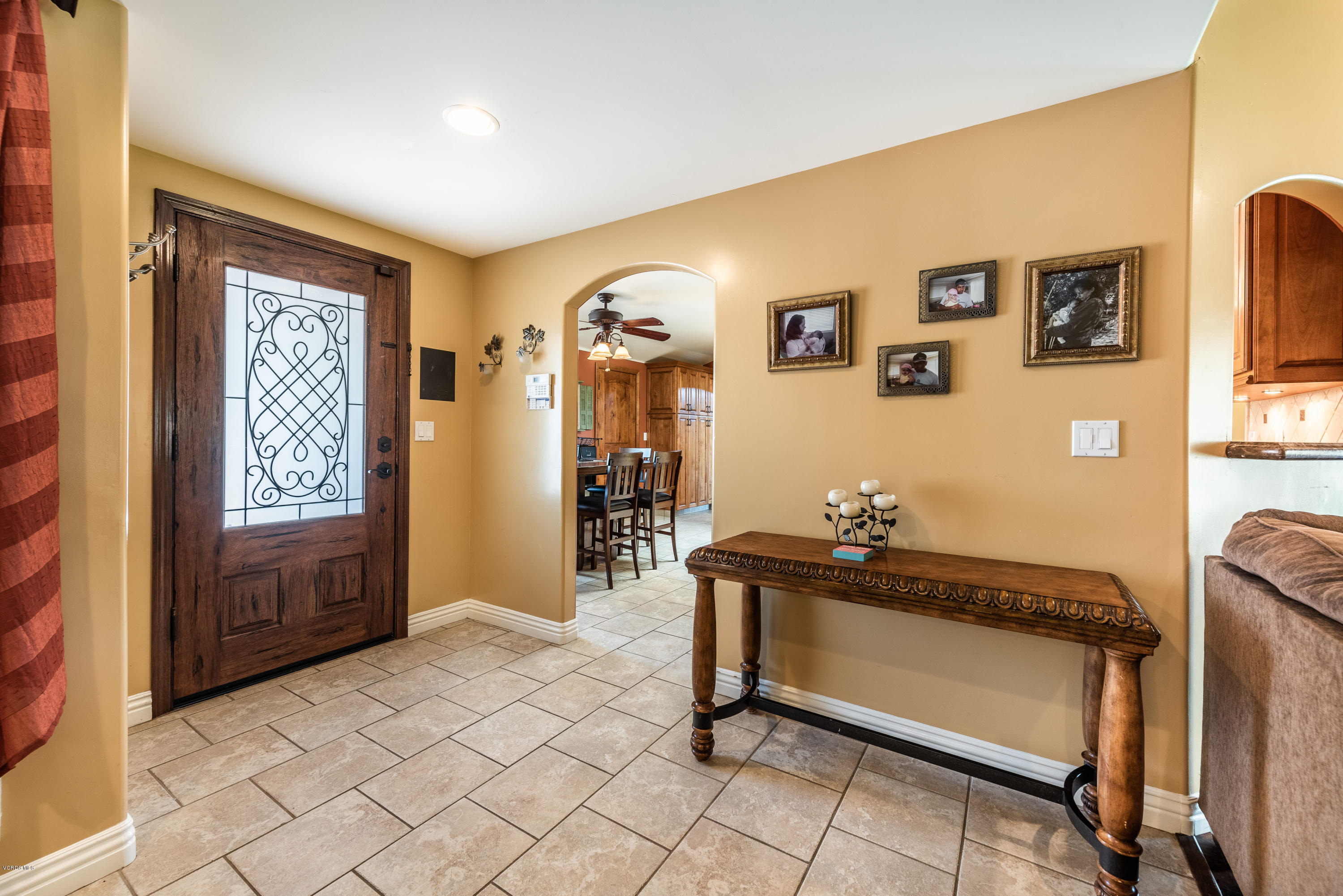 1627 Riente Street Camarillo, CA 93010 - Photo 7 of 35 1627 Riente Street-print-008-18-Entryway