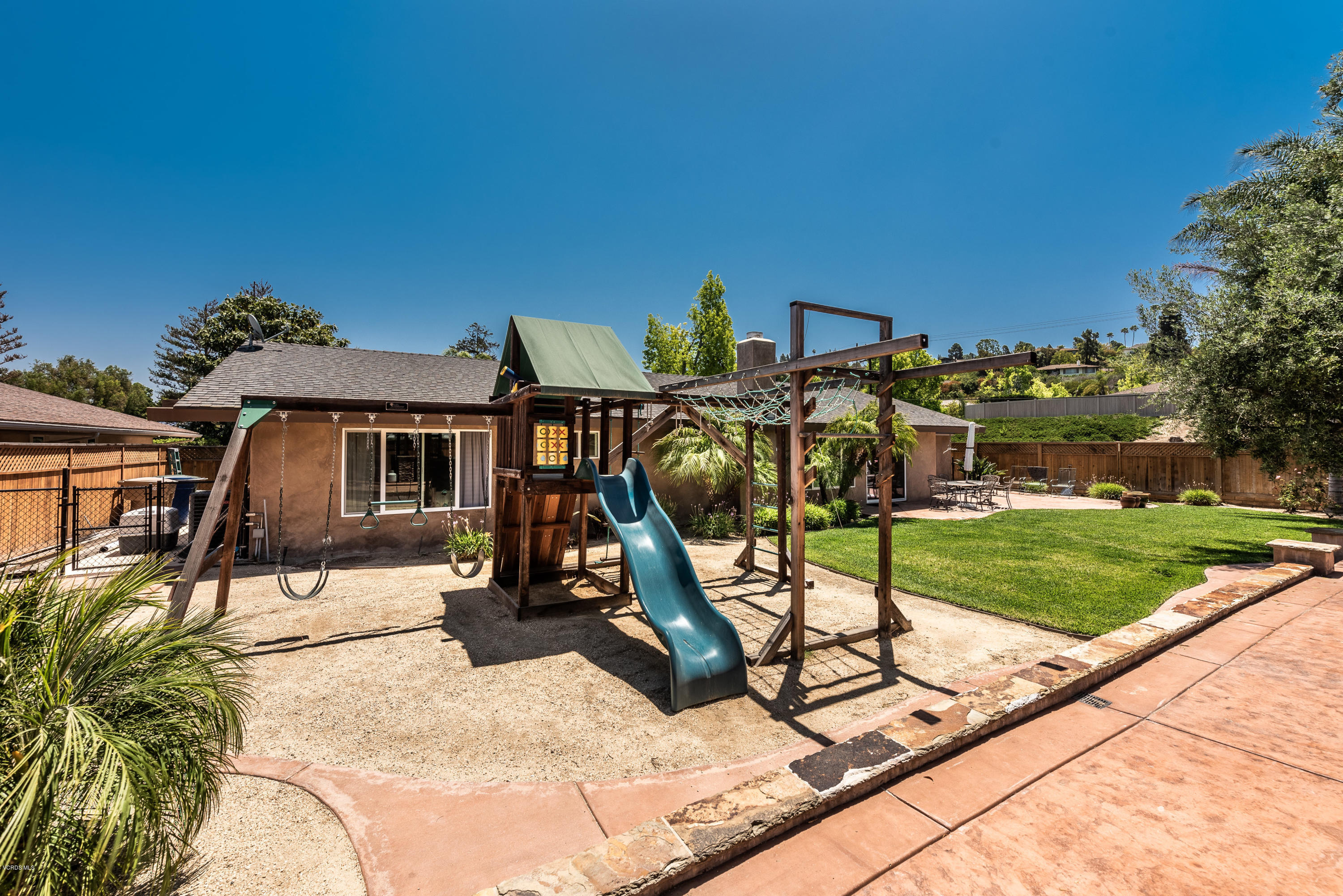 1627 Riente Street Camarillo, CA 93010 - Photo 10 of 35 1627 Riente Street-print-029-35-Back Yar