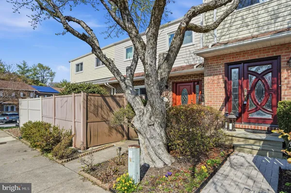 $435,000 | 5 Columbine Court, Baltimore, MD 21209