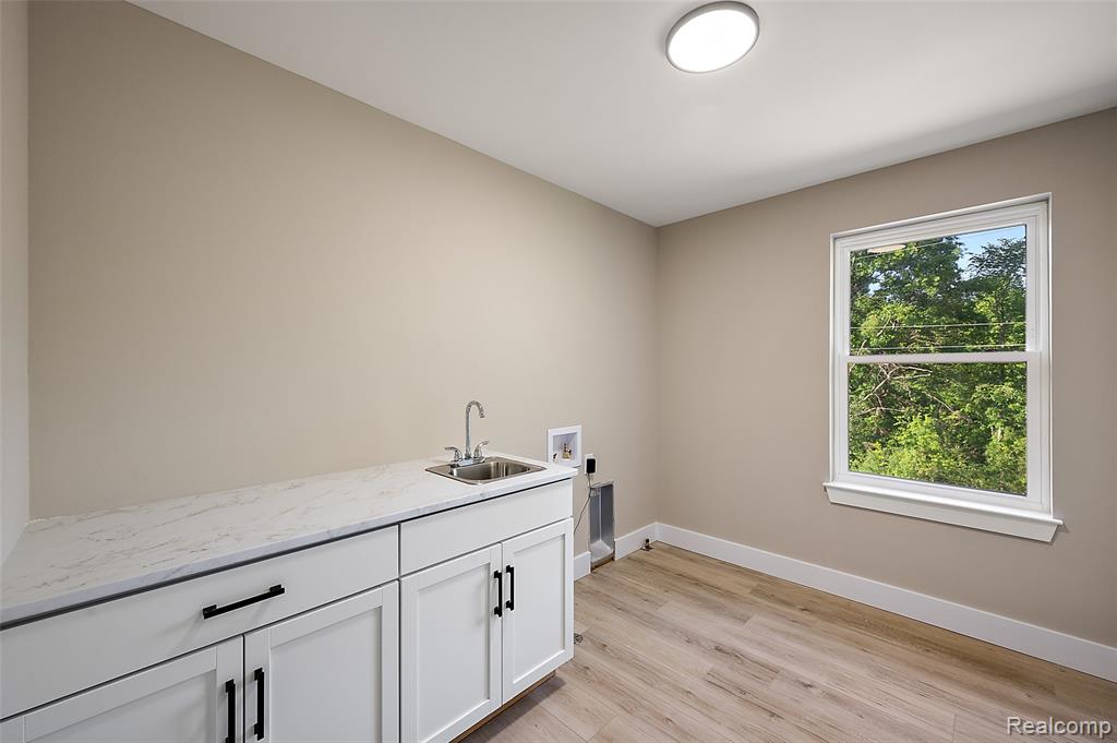 9355 Andersonville Road Clarkston, MI 48346 - Photo 32 of 57