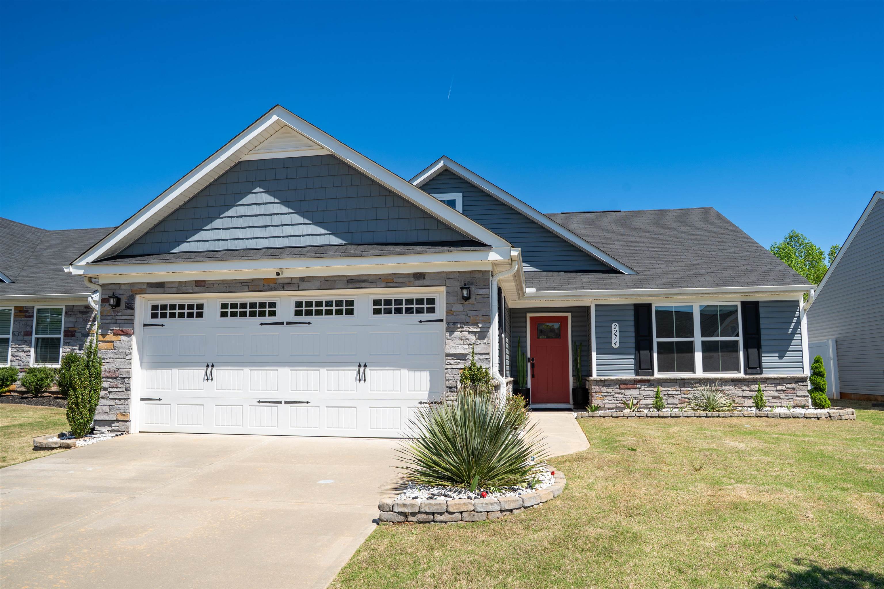 2274 Hemming Way Inman, SC 29349 - Photo 2 of 26