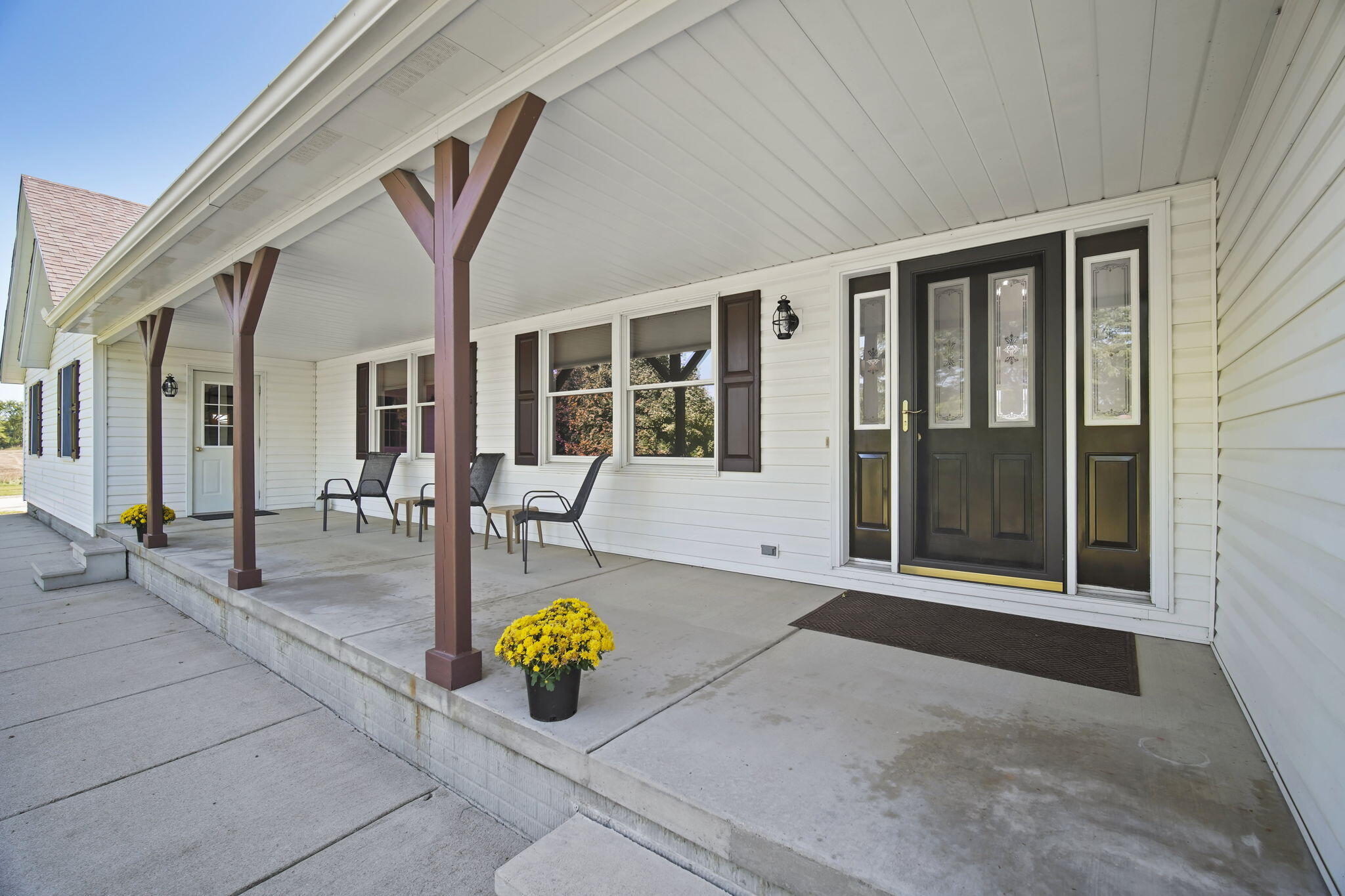 6597 North Lake Road Brooklyn, MI 49230 - Photo 3 of 58 4