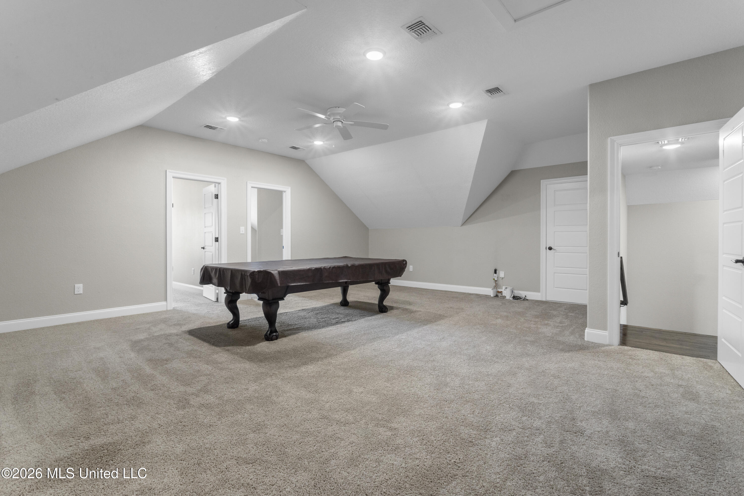 12569 Alphabet Road Gulfport, MS 39503 - Photo 31 of 42 Upstairs living area