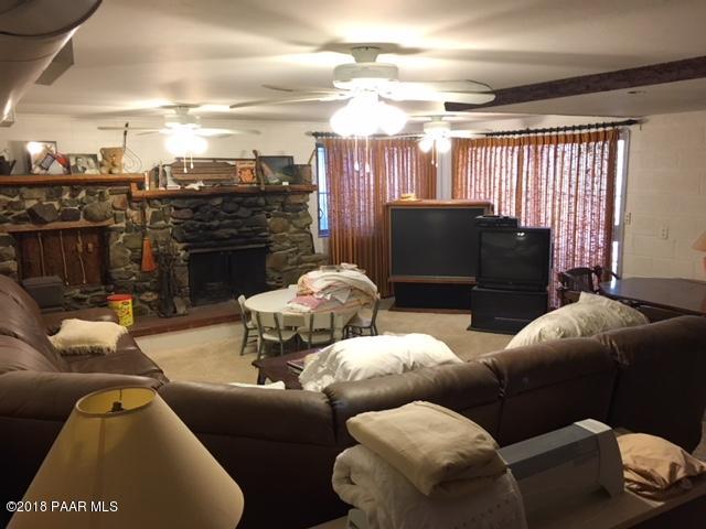 746 Cherokee Road Prescott, AZ 86303 - Photo 19 of 30 Huge family room/den