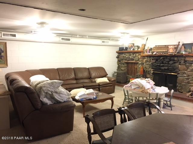 746 Cherokee Road Prescott, AZ 86303 - Photo 20 of 30 Huge family room/den
