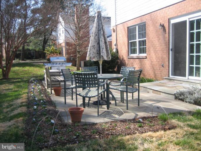 1906 Snowdrop Lane Silver Spring, MD 20906 - Photo 6 of 30 Patio