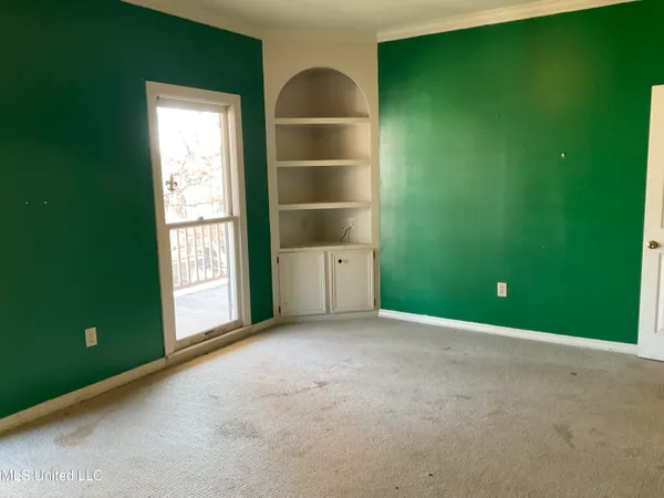 $249,900 | 6 Moss Forest Place, Jackson, MS 39211