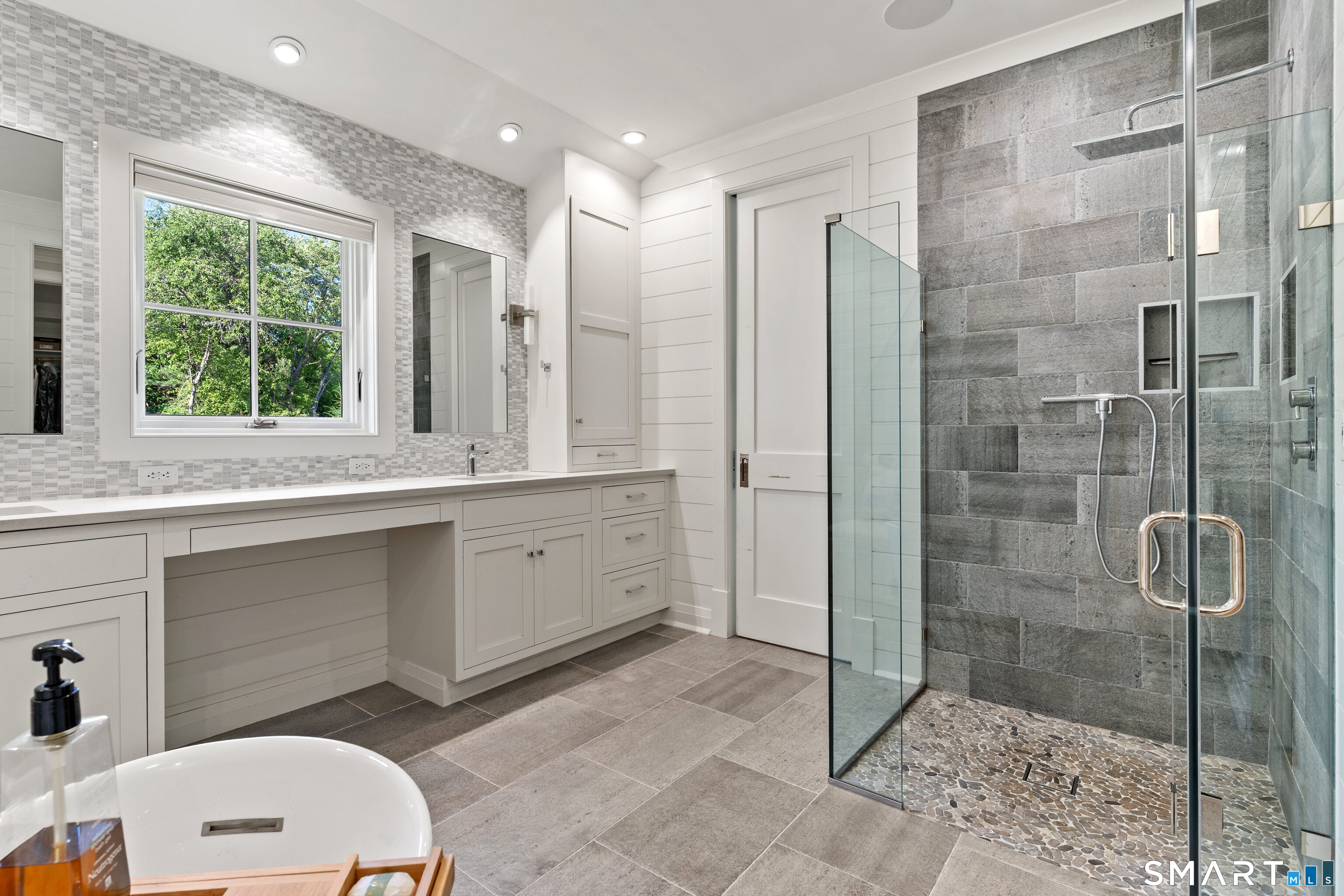 244 Pine Orchard Road Branford, CT 06405 - Photo 22 of 36