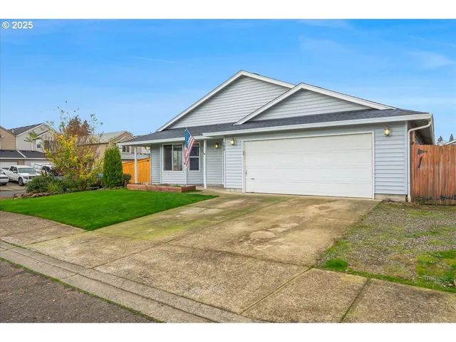 a view of outdoor space yard and garage
